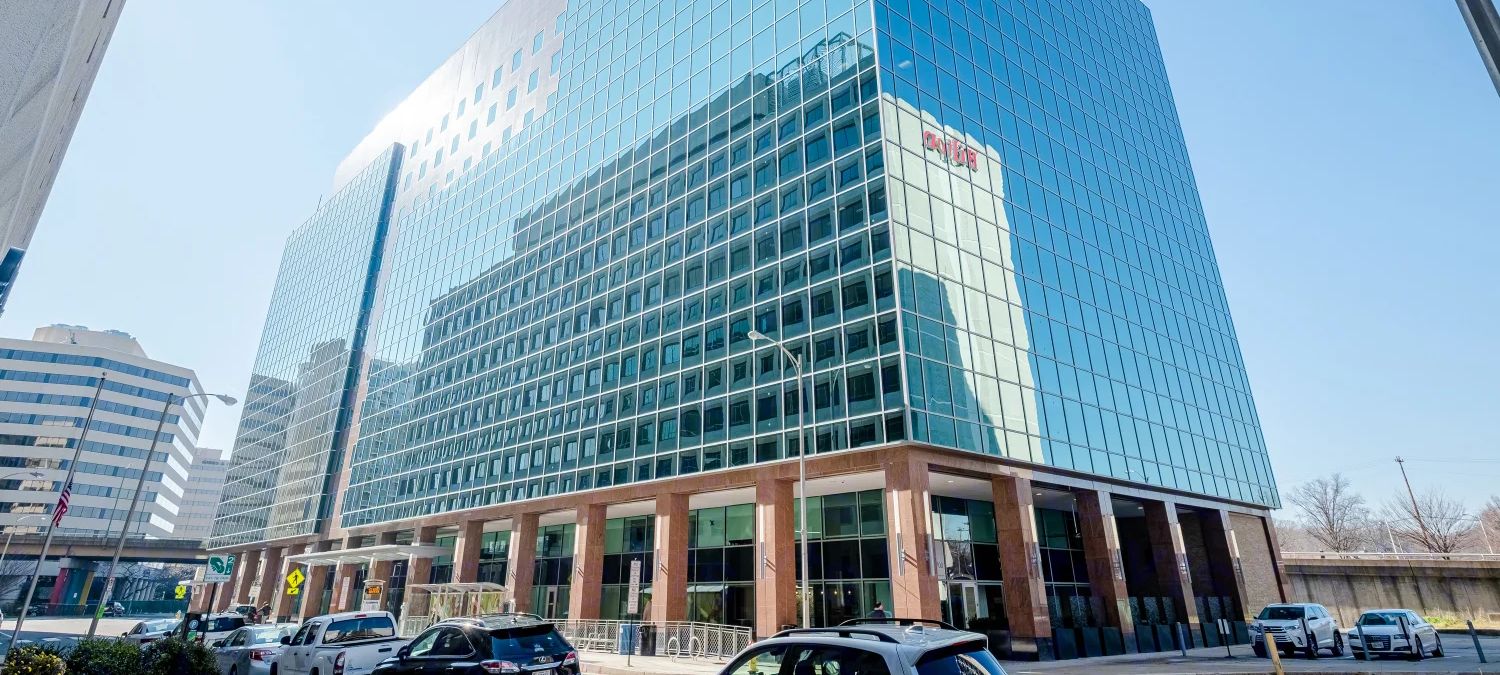Title at Presidential Tower - 2550 South Clark Street