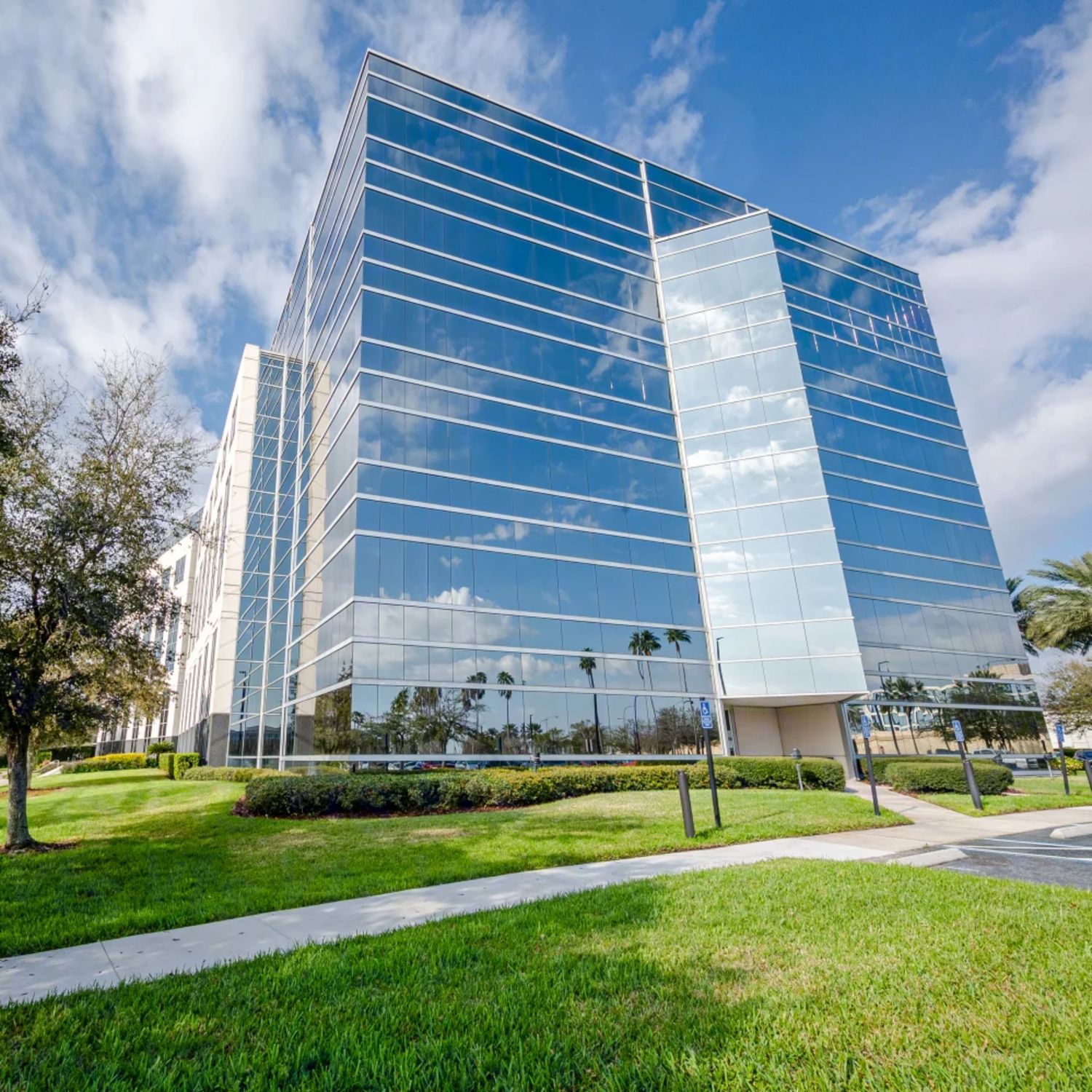 <p class="text-size-header-32" textalign="left">Property Features</p> at Millenia Lakes