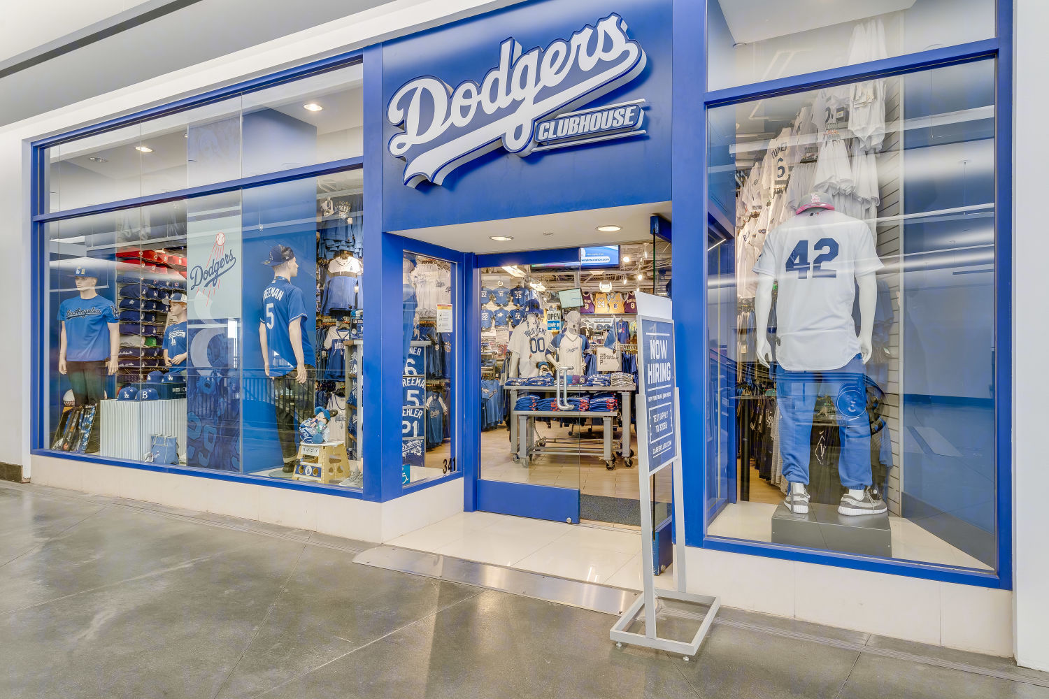 Dodgers Clubhouse — Ovation Hollywood