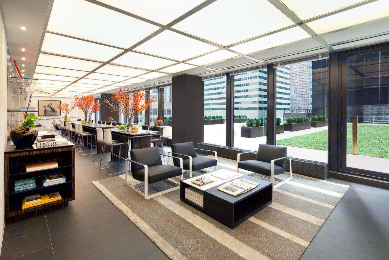 Seagram Building - 375 Park Avenue , New York, NY Office Space for Rent |  VTS