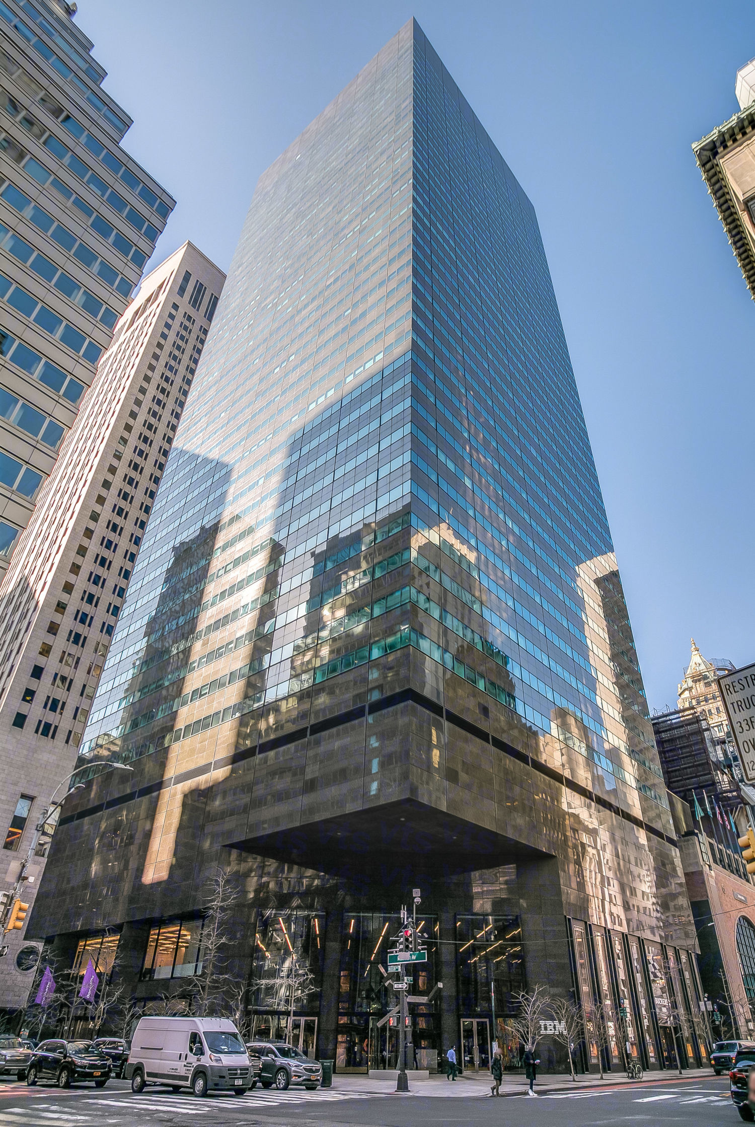 590 Madison Avenue, New York, NY Commercial Space for Rent | VTS