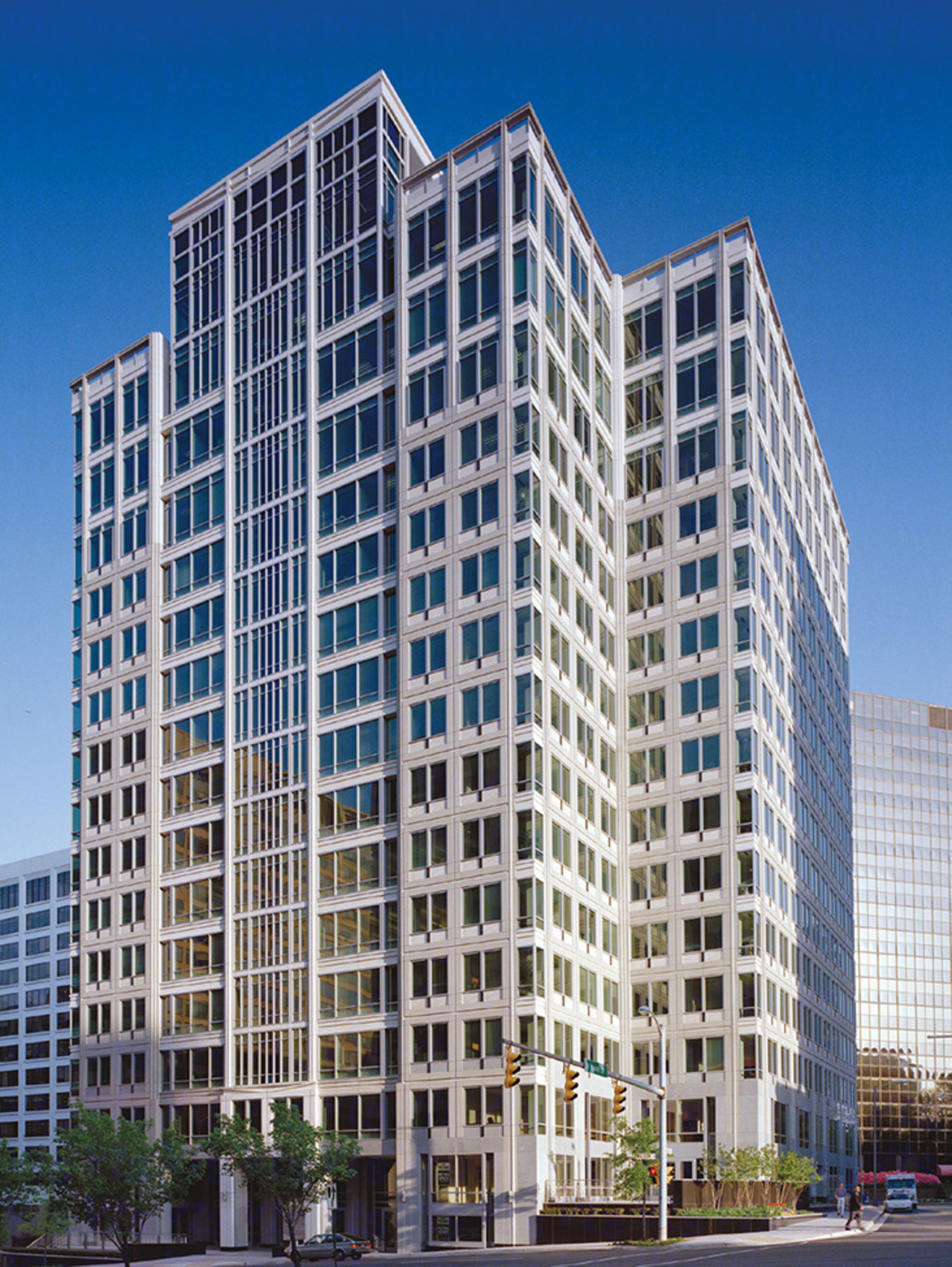 Building Photo of Commonwealth Tower - 1300 Wilson Boulevard