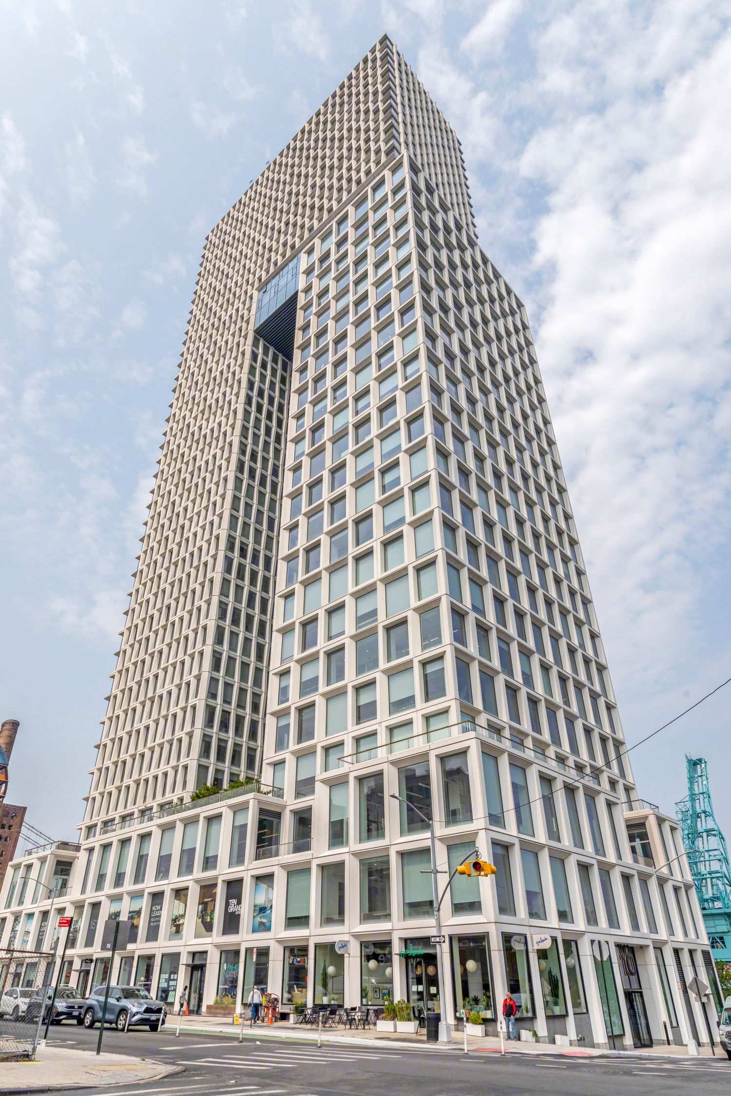 10 Grand Street