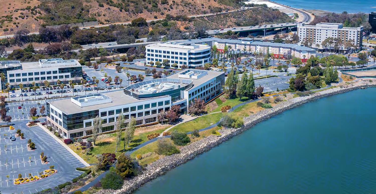 Building Photo of 5000 Shoreline