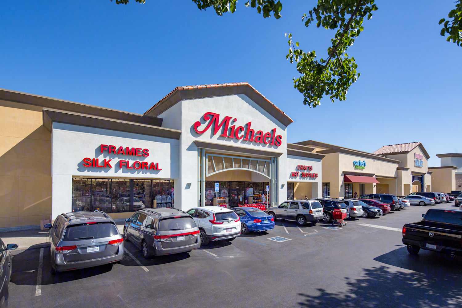 Dsw crossroads shopping center deals
