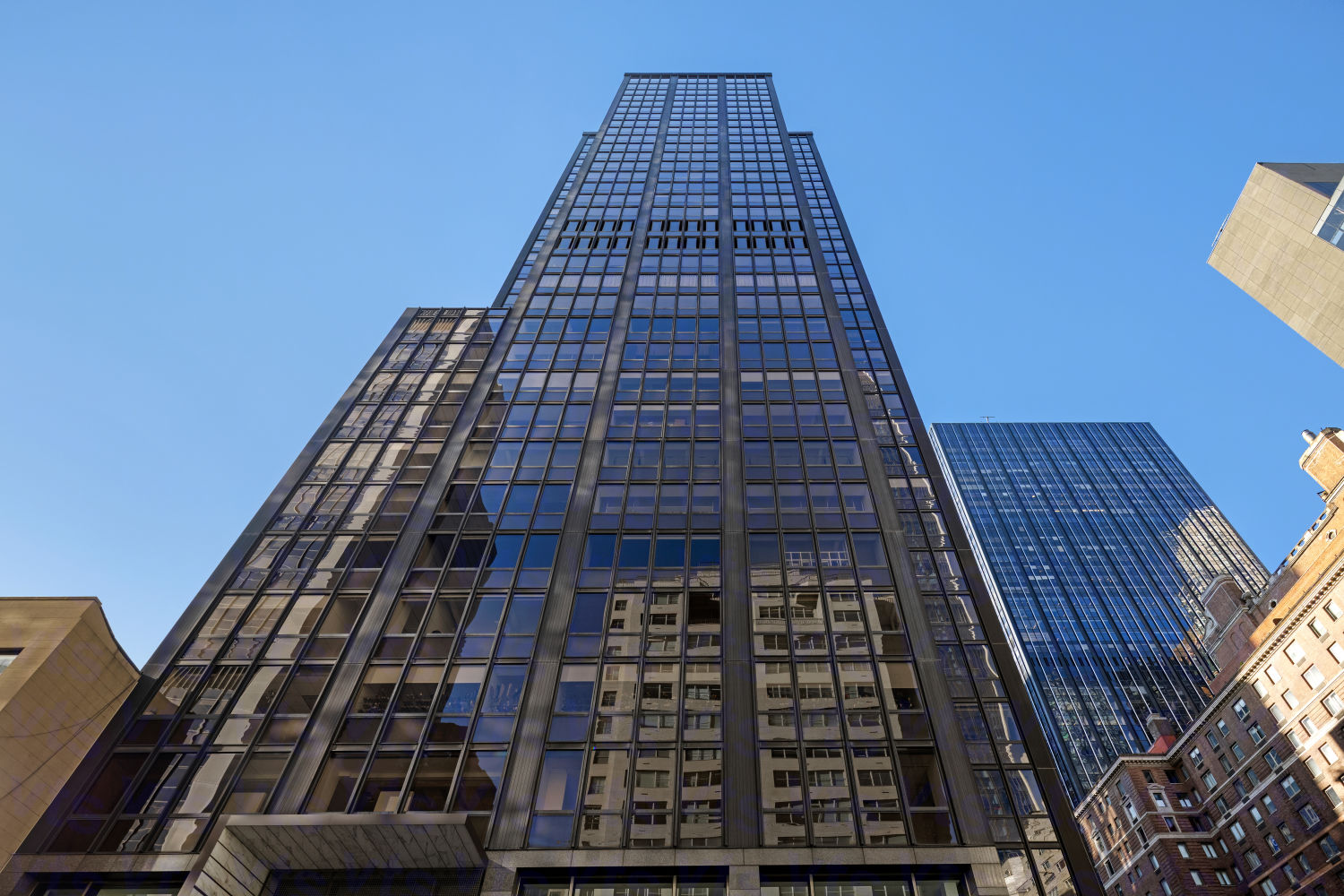 1370 Avenue of the Americas, New York, NY Commercial Space for Rent | VTS