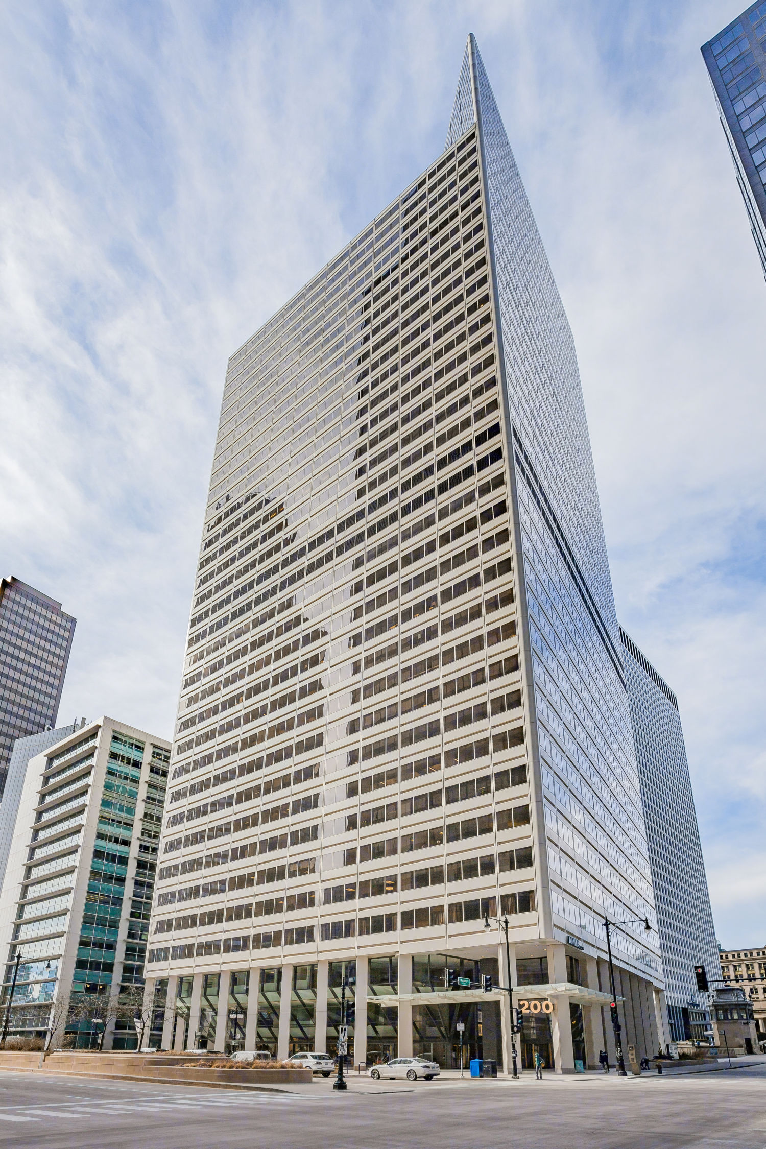 200 South Wacker Drive, Chicago, IL Office Space for Rent | VTS 