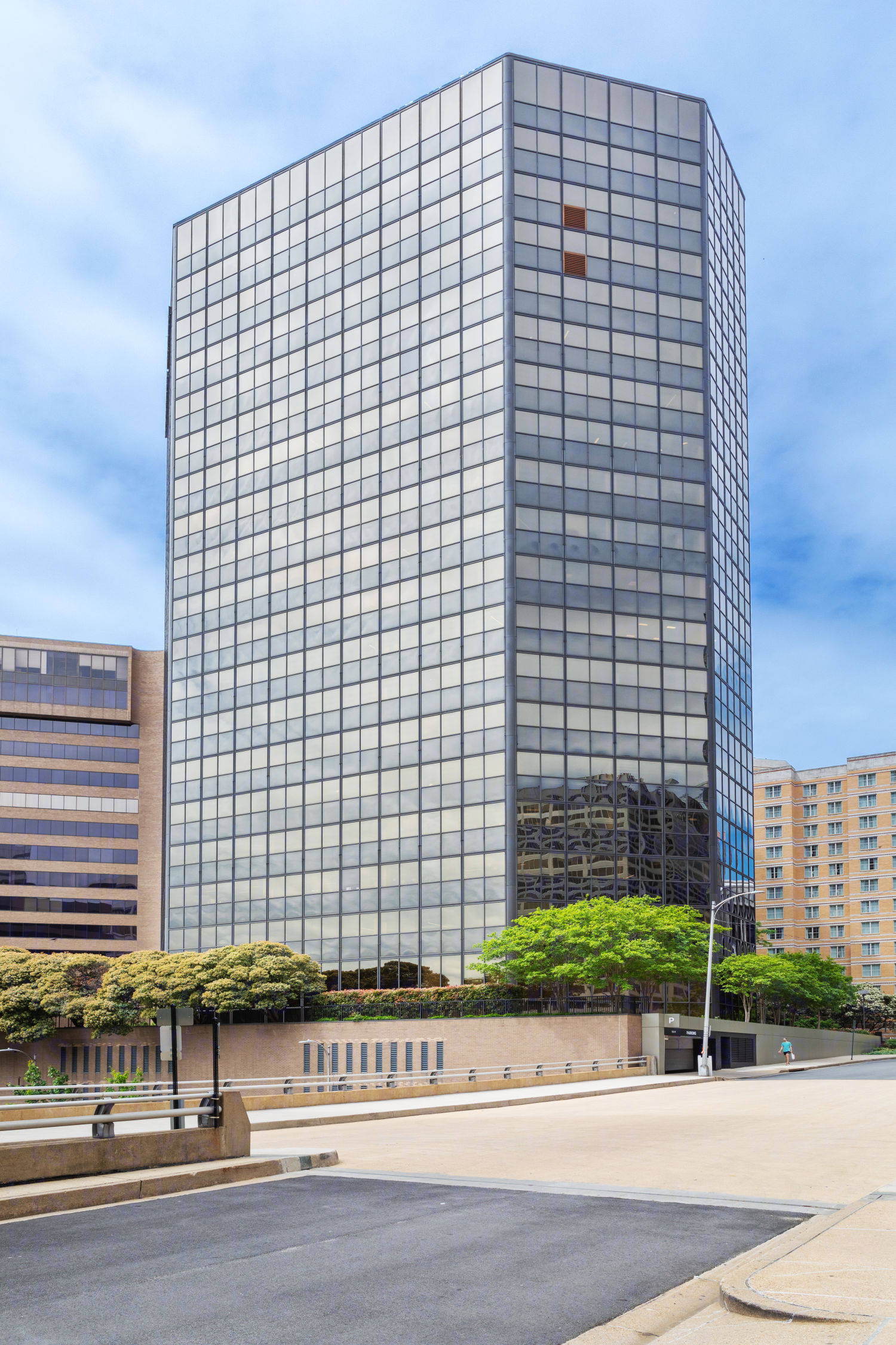 arlington-tower-1300-north-17th-street-arlington-va-office-space