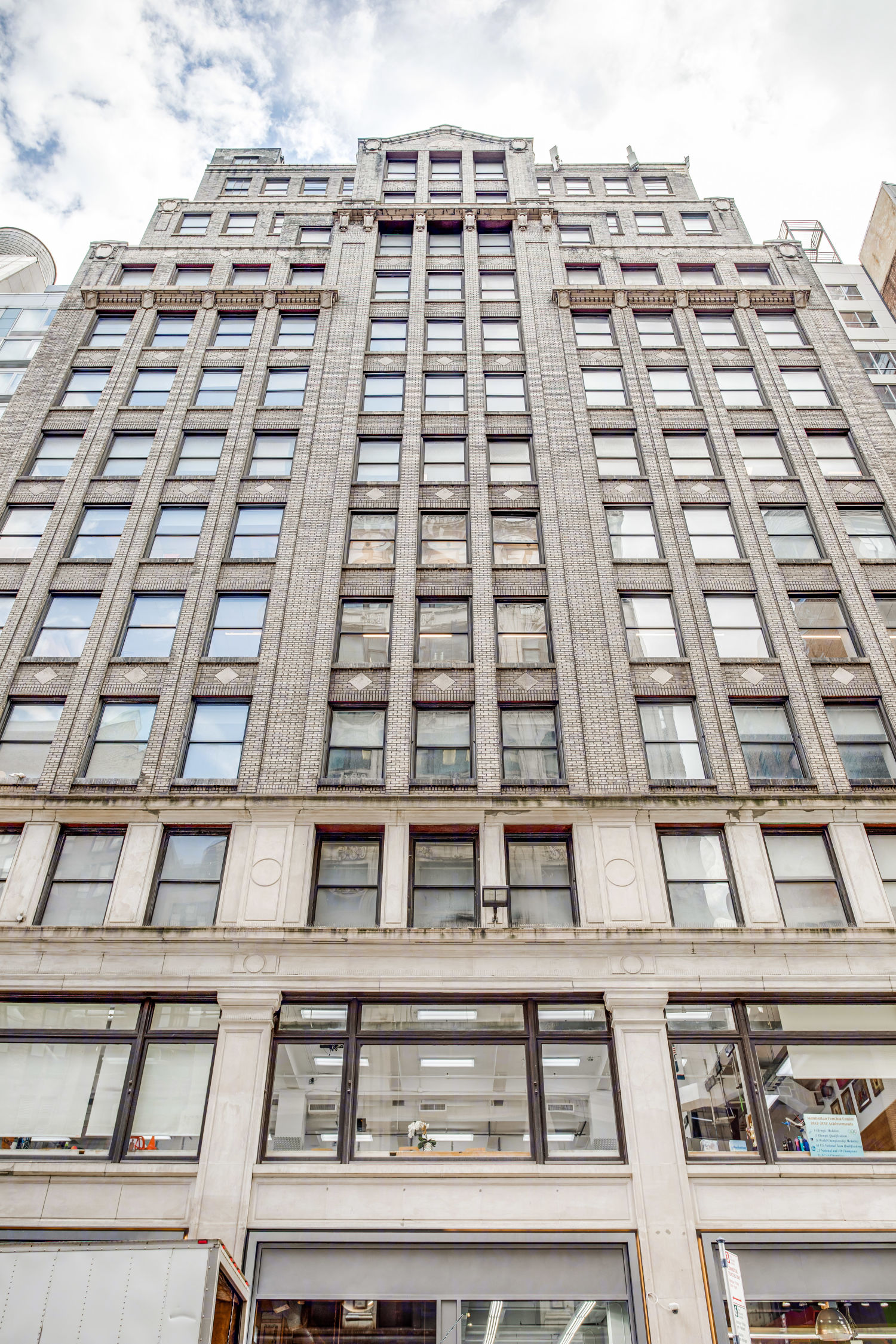 15 West 37th Street, New York, NY Office Space For Rent | VTS