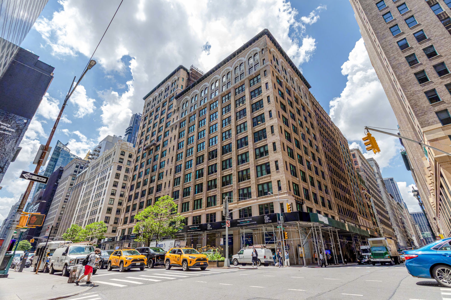 373 Park Avenue South 8th Floor, New York, NY 10016 – Unlocking the Secrets of a Historic Address