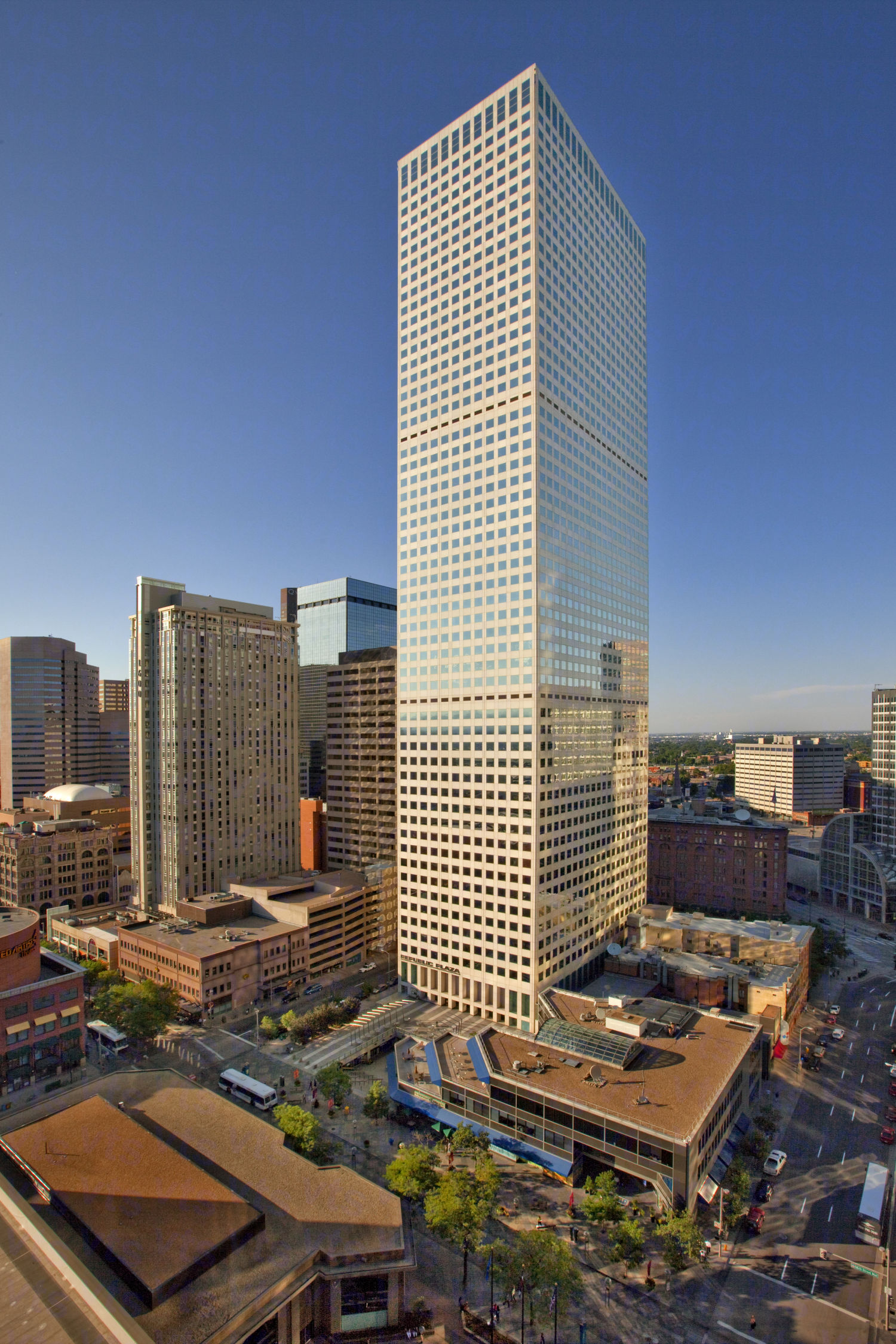 Republic Plaza - 370 17th Street, Denver, CO Office Space for Rent | VTS