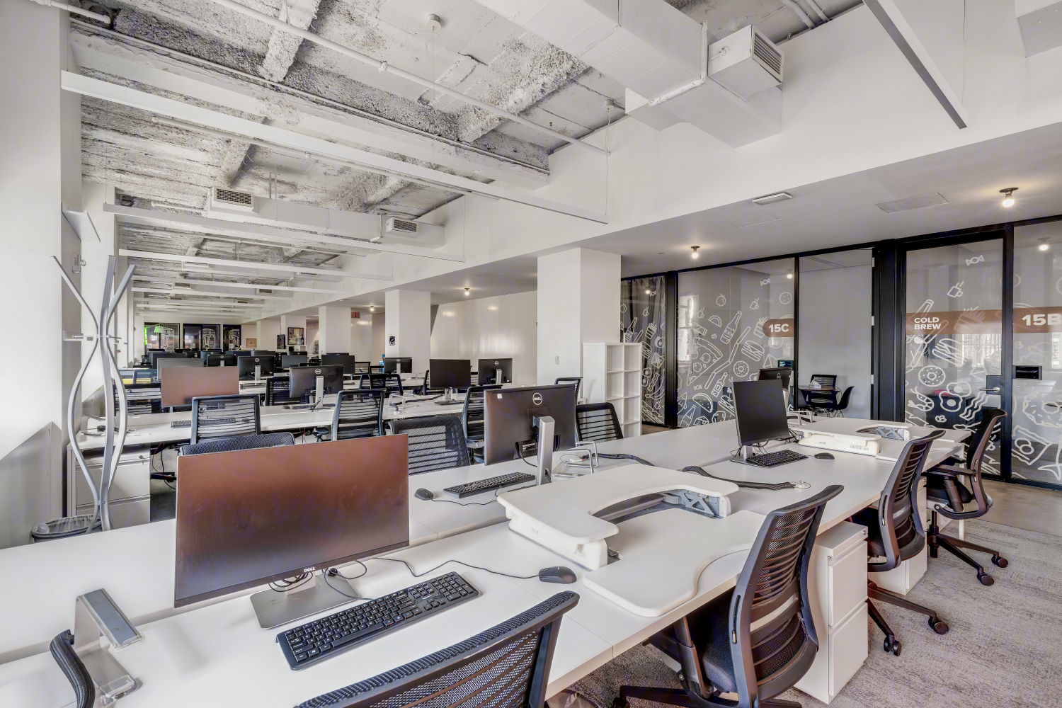 Entire 15th Floor, Suite E15 Office Space for Rent at 225 Park Avenue South VTS