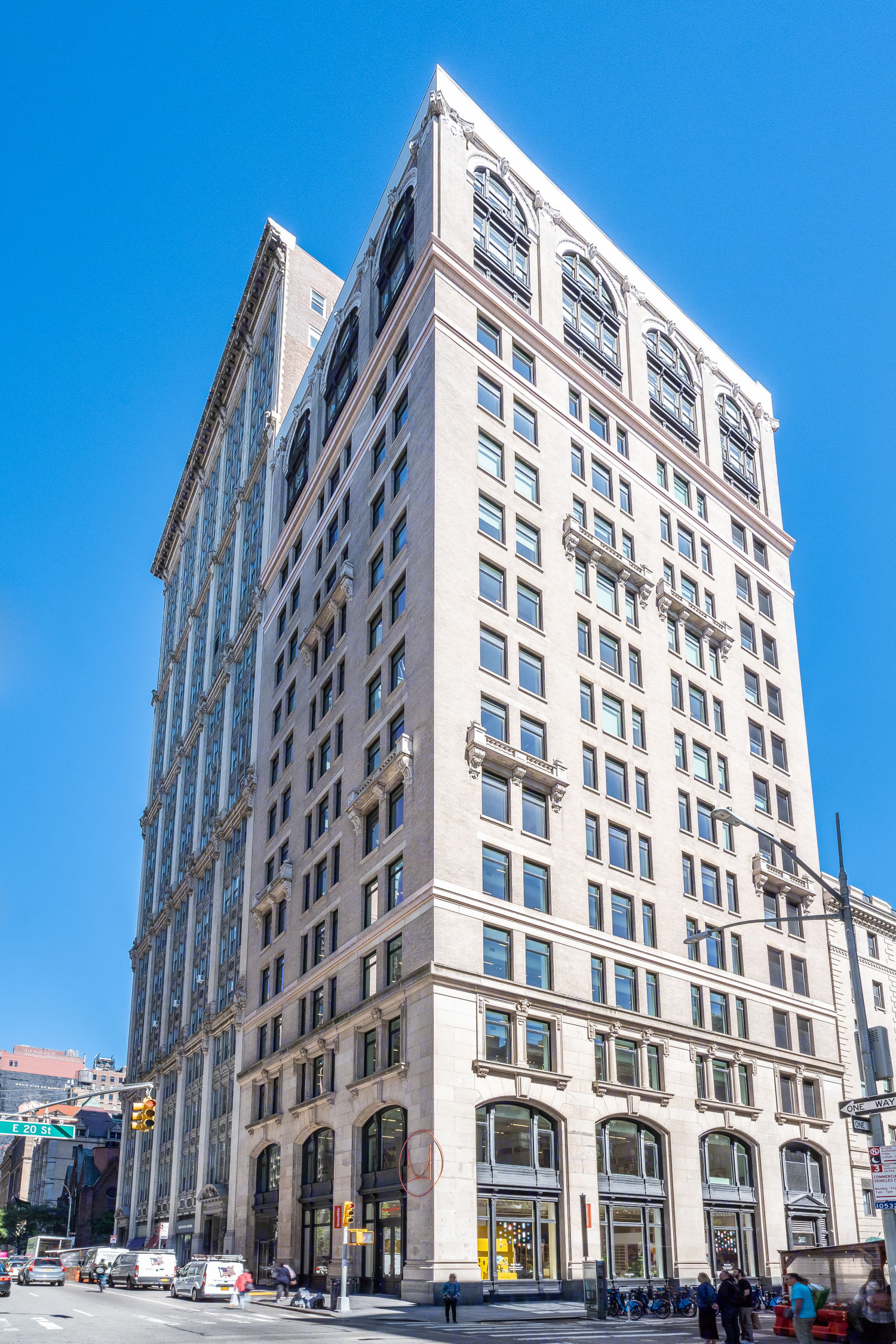 251 Park Avenue South, New York, NY Commercial Space for Rent | VTS