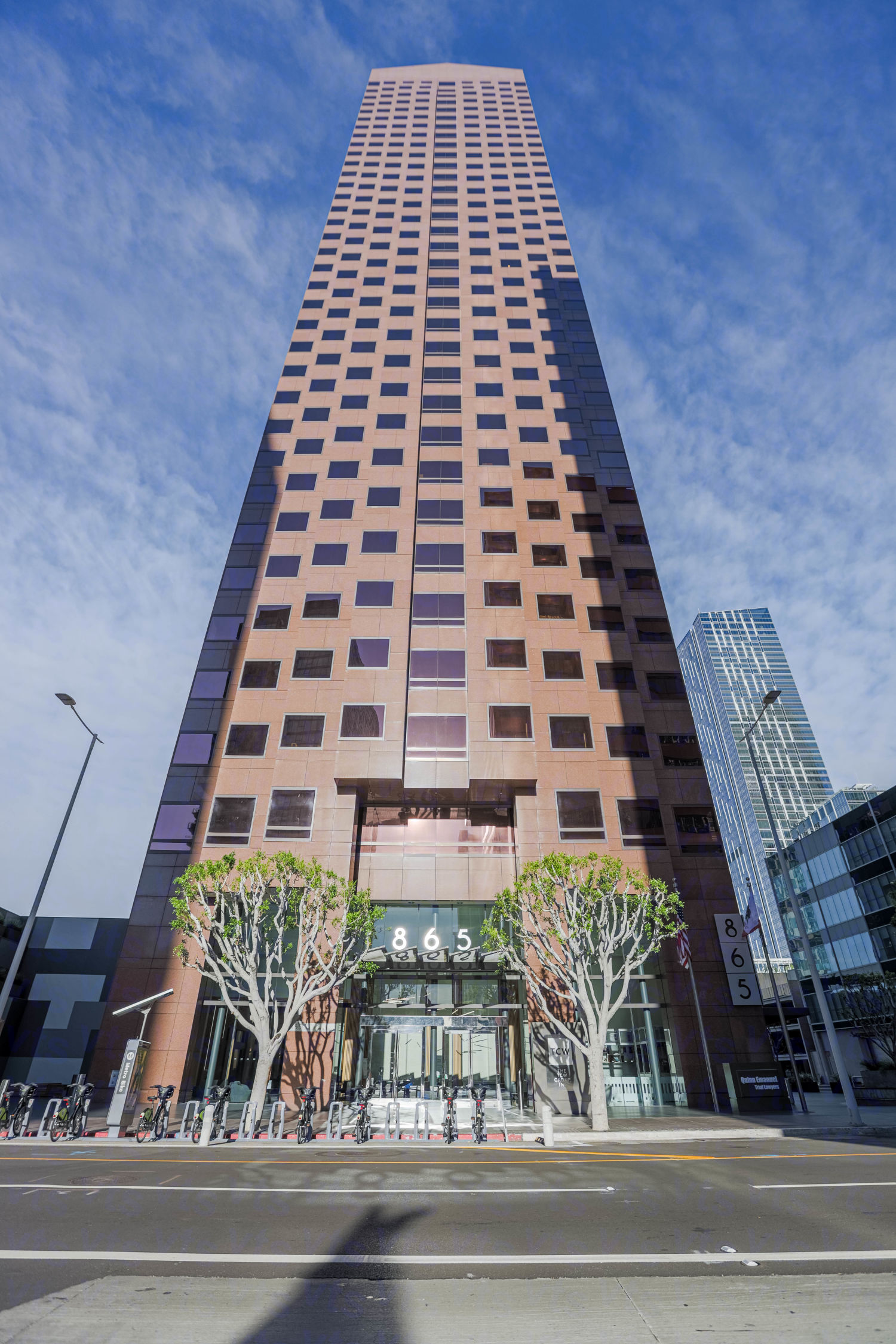 865 South Figueroa Street, Los Angeles, CA Office Space for Rent | VTS