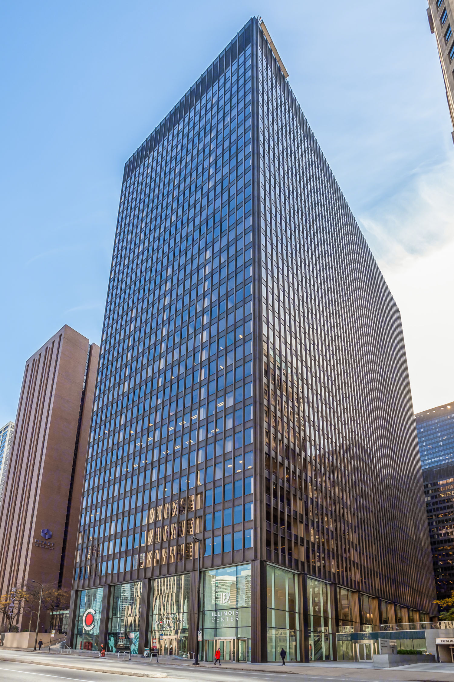 One Illinois Center - 111 East Wacker Drive, Chicago, IL Commercial