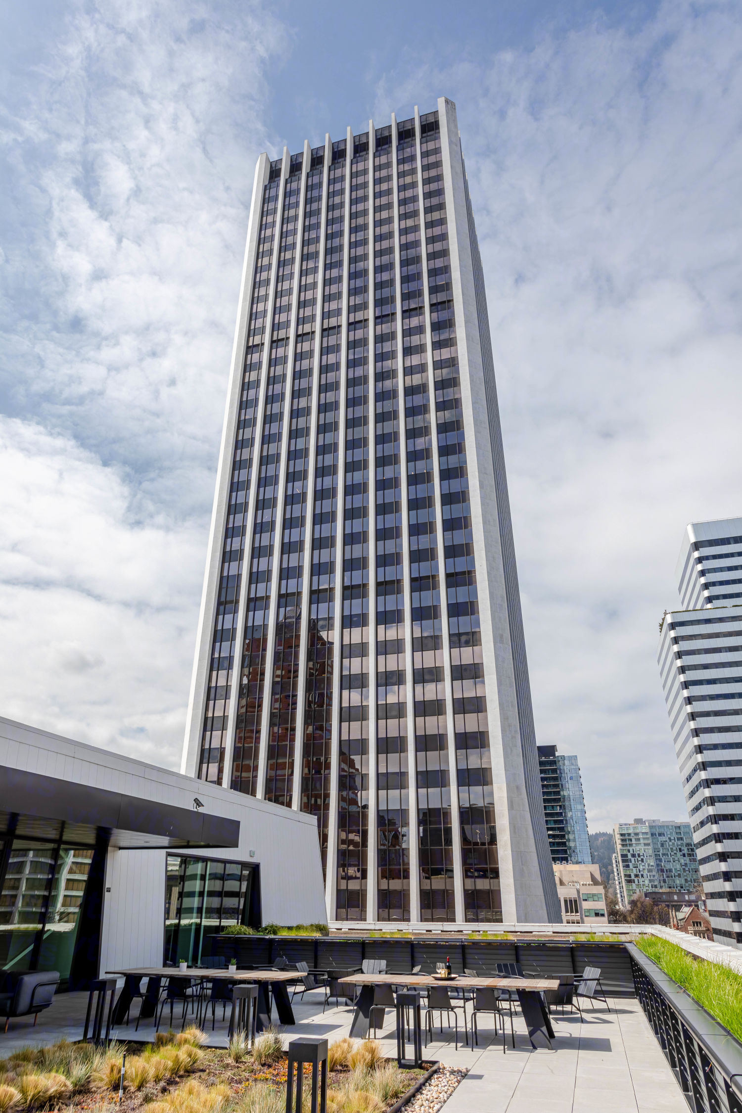 Wells Fargo Center, Portland, Oregon - Skyscrapers on