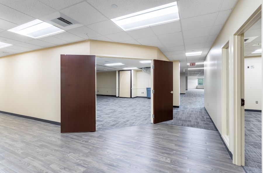Listing image - Partial 4th Floor, Suite 404 - 500 Enterprise Drive - Corporate Ridge - 500 Enterprise Drive