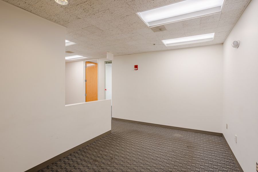 Main Area 1 - Partial 4th Floor, Suite 400 - 1 Center Plaza - Center Plaza