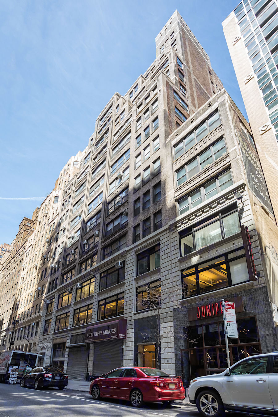 237 West 35th Street, New York, NY Commercial Space for Rent | VTS