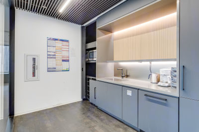 Kitchen, Partial 25th Floor, Suite 2504, 520 Madison Avenue