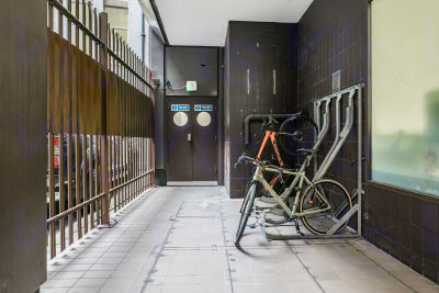 Valiant House, 4-10 Heneage Lane